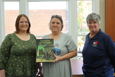 LMU library receiving book